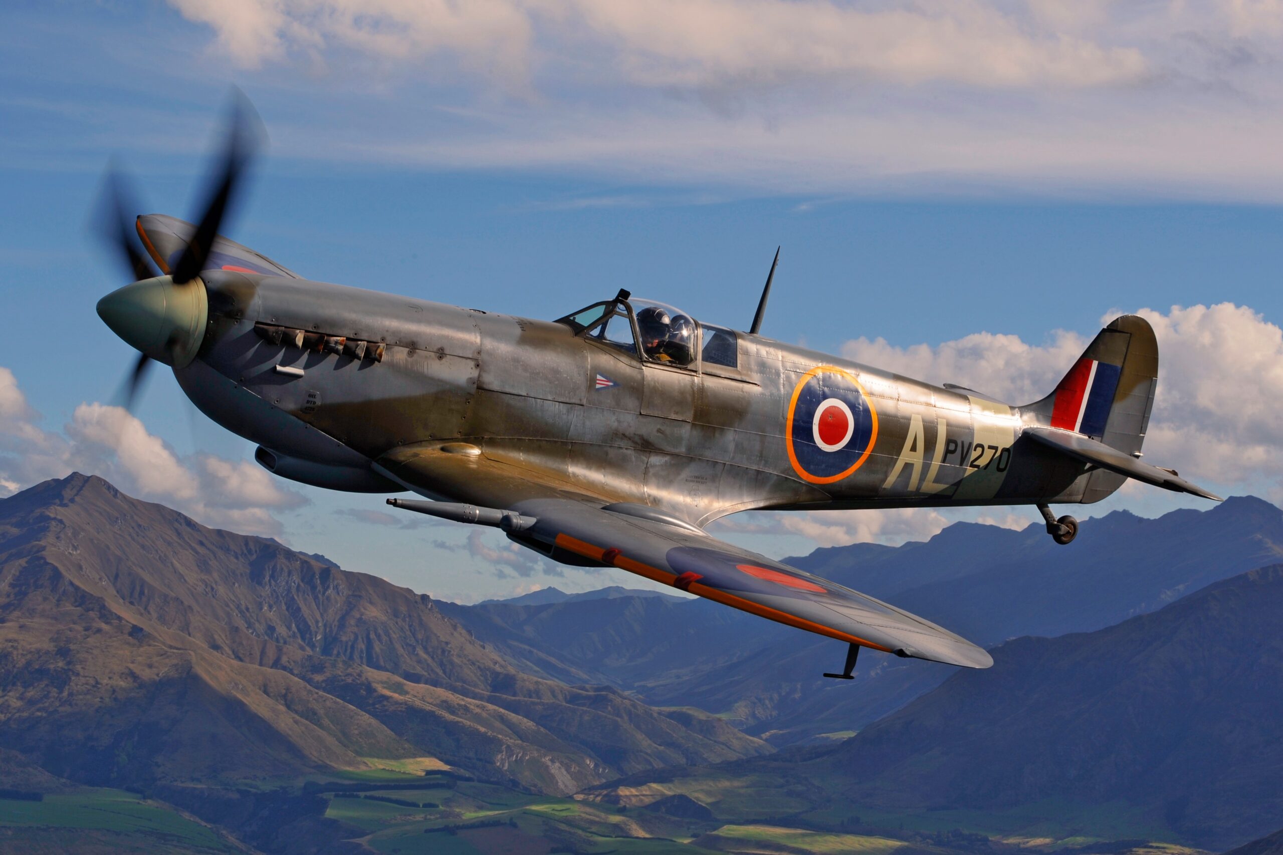 Warbirds Over Wanaka (B, D)